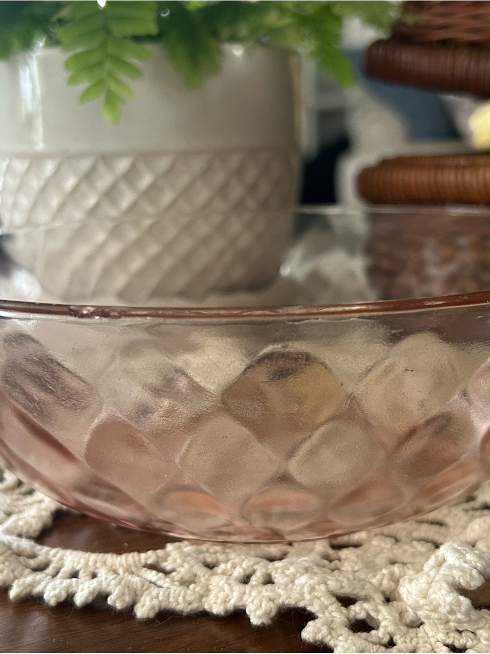 PINK DEPRESSION DIAMOND OPTIC SERVING BOWL